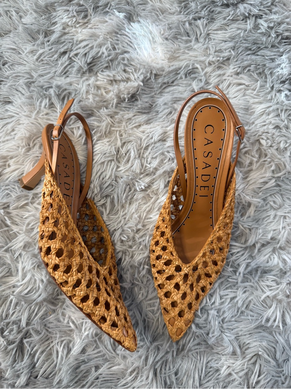 Casadei Luxury Italian Handwoven Pointed Slingback Kitten Heels EU 37 / US 7